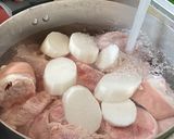 Hình bước làm 1 của món Bún bò giò heo