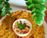 A picture of step 5 of Thalipeeth (थालीपीठ).
