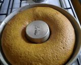 Foto del paso 6 de la receta: Rosca de bizcochuelo con bomboncitos de Pascua