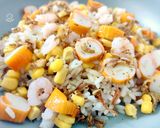 Foto del paso 6 de la receta: Ensalada de arroz tricolor con gambas y palitos de cangrejo