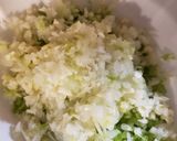 A picture of step 1 of Bistec encebollado.