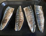 A picture of step 3 of Omikuji Mackerel soused in Nanban.