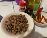 Foto langkah ke 1 dari resep Tumis kerang saus tiram.
