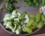 A picture of step 1 of Green Smoothie.
