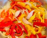 Foto del paso 2 de la receta: Filetes de caballa y boniato al horno con verduritas pochadas