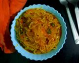 কম সব্জী দিয়ে স্পাইসি ম্যাগি(kom sobji diye spicy maggi recipe in Bengali) রেসিপির ধাপ 6 ছবি
