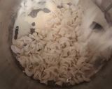 Foto del paso 5 de la receta: Pastas de arroz en salsa napolitana con atún 🍝 🥰