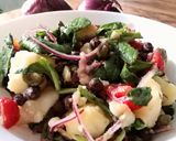 Foto del passaggio 4 della ricetta Insalata di patate: "se mi ami la mangi pure tu"