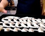 Foto del paso 8 de la receta: Medialunas de grasa... Paso a paso 😁