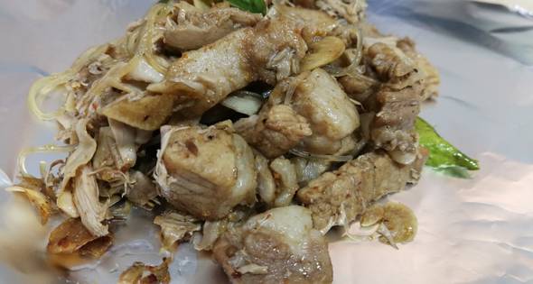 4 ห่อนึ่งหมูสามชั้น (ภาคเหนือ)