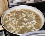 A picture of step 4 of Chicken Hareesa.