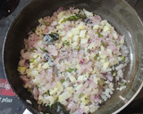 A picture of step 4 of Kanda Poha.