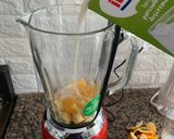 Foto del paso 2 de la receta: Licuado de naranja y manzana 🍏 🍊
