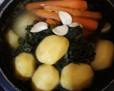 Foto del paso 1 de la receta: Patatas cocidas con atún y salsa tahini
