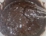 Foto langkah ke 4 dari resep Brownies shiny crust.