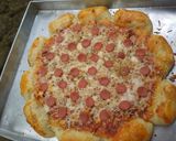 Foto langkah ke 9 dari resep Pizza homemade.