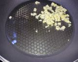 Foto del paso 3 de la receta: Revoltillo al ajillo y perejil