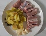 รูปขั้นตอนการทำที่ 1 ของ "ต้มจืดกระดูกหมูผักกาดดอง"Pickled Lettuce Soup with Pork Rips