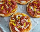 Foto langkah ke 1 dari resep Pizza roti tawar 5 menit.