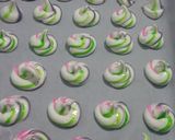 Foto langkah ke 3 dari resep Maringue Cookies.