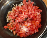 Foto del paso 1 de la receta: Pasta con tomate y albahaca