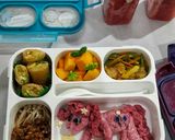 Foto langkah ke 7 dari resep Mommy bento pinkie pie enoki siram babi saos tiram.