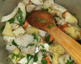 صورة لخطوة 2 من وصفة 🥔🧄🧅سوب الخضر🥕🍲