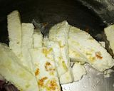 A picture of step 3 of Paneer veg franky.