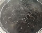 Foto del paso 1 de la receta: Tagliatelle nero di sepia con gulas y langostinos