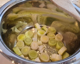 Foto del paso 2 de la receta: Crema de chirivía, calabacín y zanahorias
