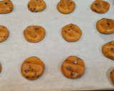 Foto del paso 4 de la receta: Galletas de crema Lotus y pepitas de chocolate