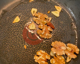 Foto del paso 1 de la receta: Bacalao con espinacas y nueces