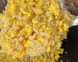 A picture of step 3 of Easy Egg Fried Rice 蛋炒饭.