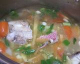 Foto langkah ke 3 dari resep Sup kepala ikan kakap merah.