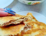 Фото кроку 10 до Жареные пирожки на сковороде с печенкой и мясом.
