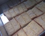 Foto langkah ke 1 dari resep Roti kering renyah.