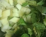 A picture of step 1 of Pudina chutney.