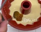 Foto del passaggio 4 della ricetta Torta allo yogurt con pesche e mandorle