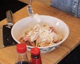 Foto langkah ke 5 dari resep Nasi Ayam Favorit Singapura: Tidak Digoreng, Cukup Pakai RICE COOKER!.