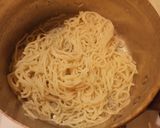 Une image de l'étape 6 de Nouilles Sautées au Boeuf Mongol.