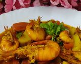 চিংড়ি আলুর কারি (chingri aloor curry recipe in Bengali) রেসিপি ধাপ - 2 ছবি