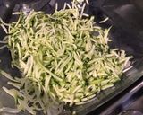 Une image de l'étape 2 de Salade surprise courgettes poivrons et barquettes d endives façon sandwich.
