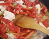 A picture of step 2 of Pollo e peperoni.