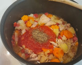 Foto del paso 4 de la receta: Estofado de pollo con patatas y zanahorias