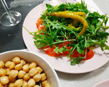 Foto del paso 2 de la receta: Morcilla con garbanzos y ensalada de rúcula