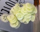 Une image de l'étape 6 de Salade composée concombre,, feta et persil.