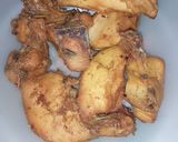 Foto langkah ke 2 dari resep Ayam ungkep goreng balado.