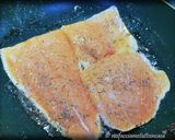 Foto del passaggio 3 della ricetta Insalata di Riso Venere Golosa con Pesce e Mango