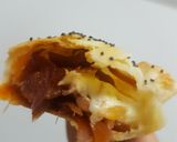 Foto del paso 4 de la receta: Empanaditas picantes de queso y cebolla