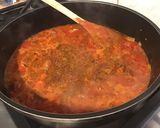 Une image de l'étape 9 de Sauce tomate relevée au chorizo ibérique et olives vertes.